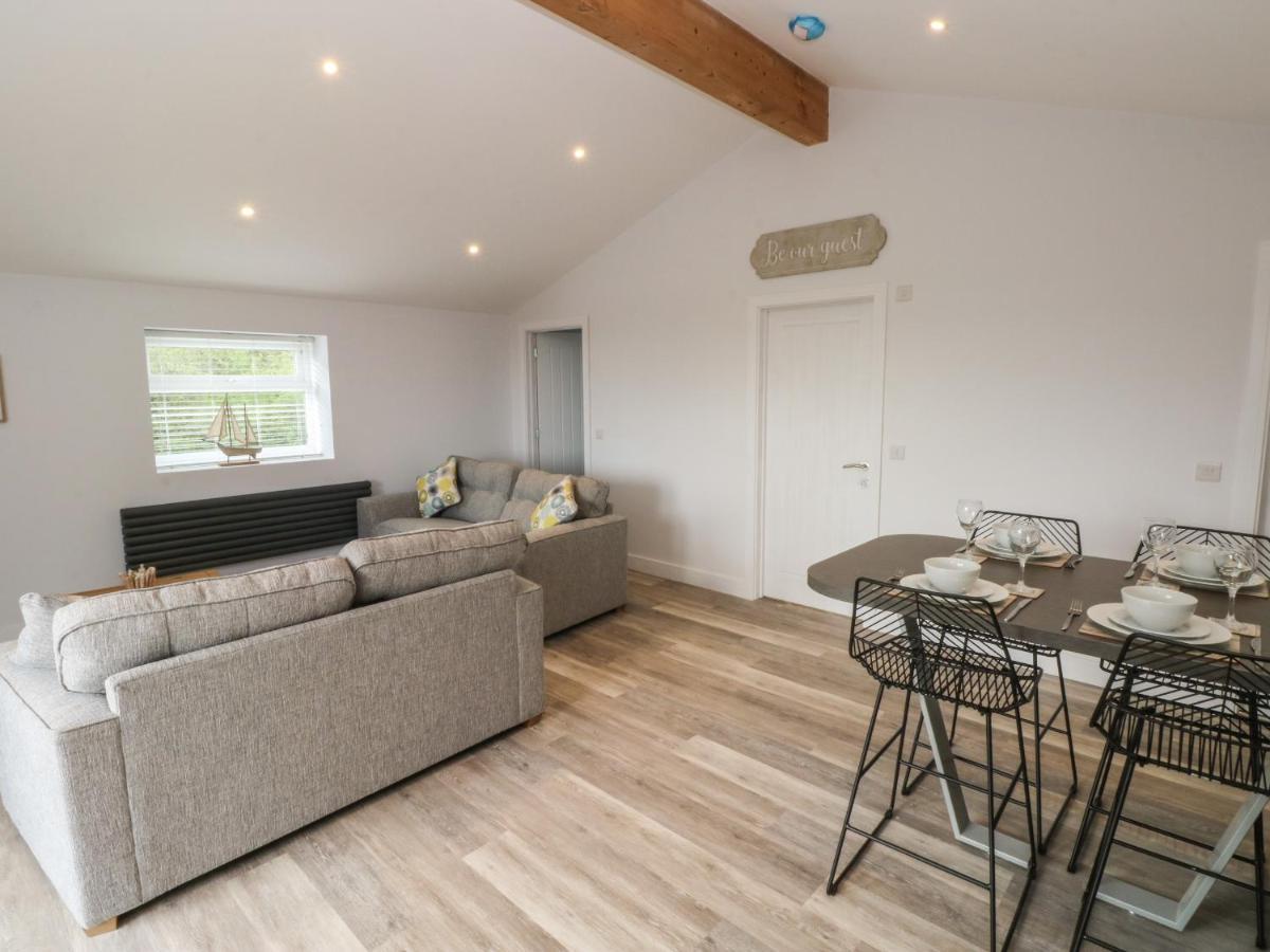 Caban Y Mor Villa Narberth Exteriör bild